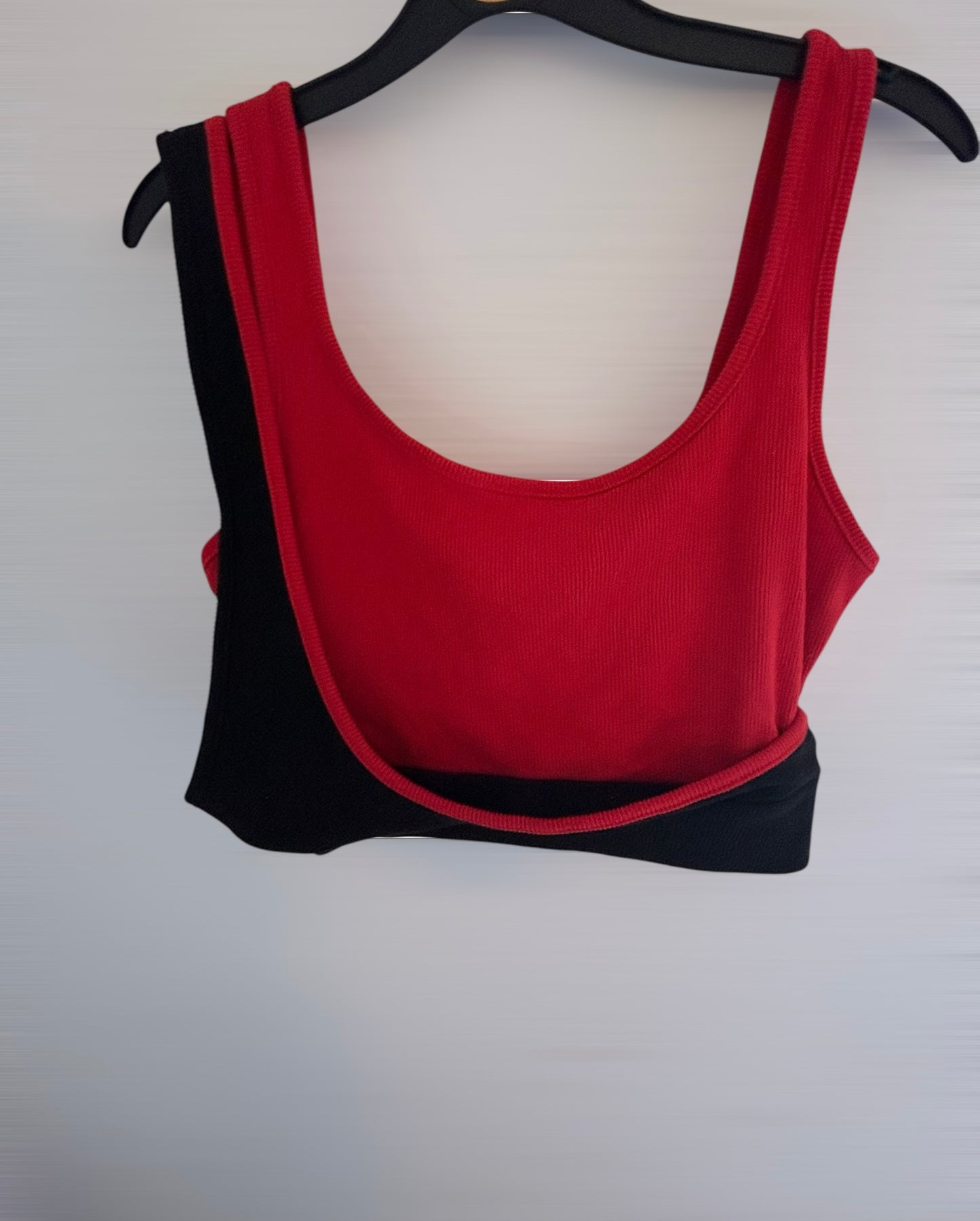 Women top sleeveless
